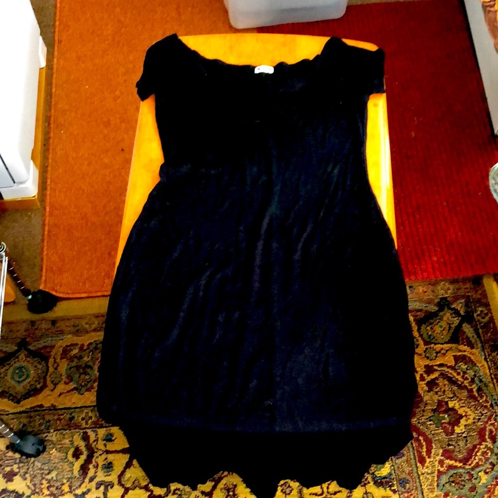 Slinky 3 dot short sleeved dress black midi never worn